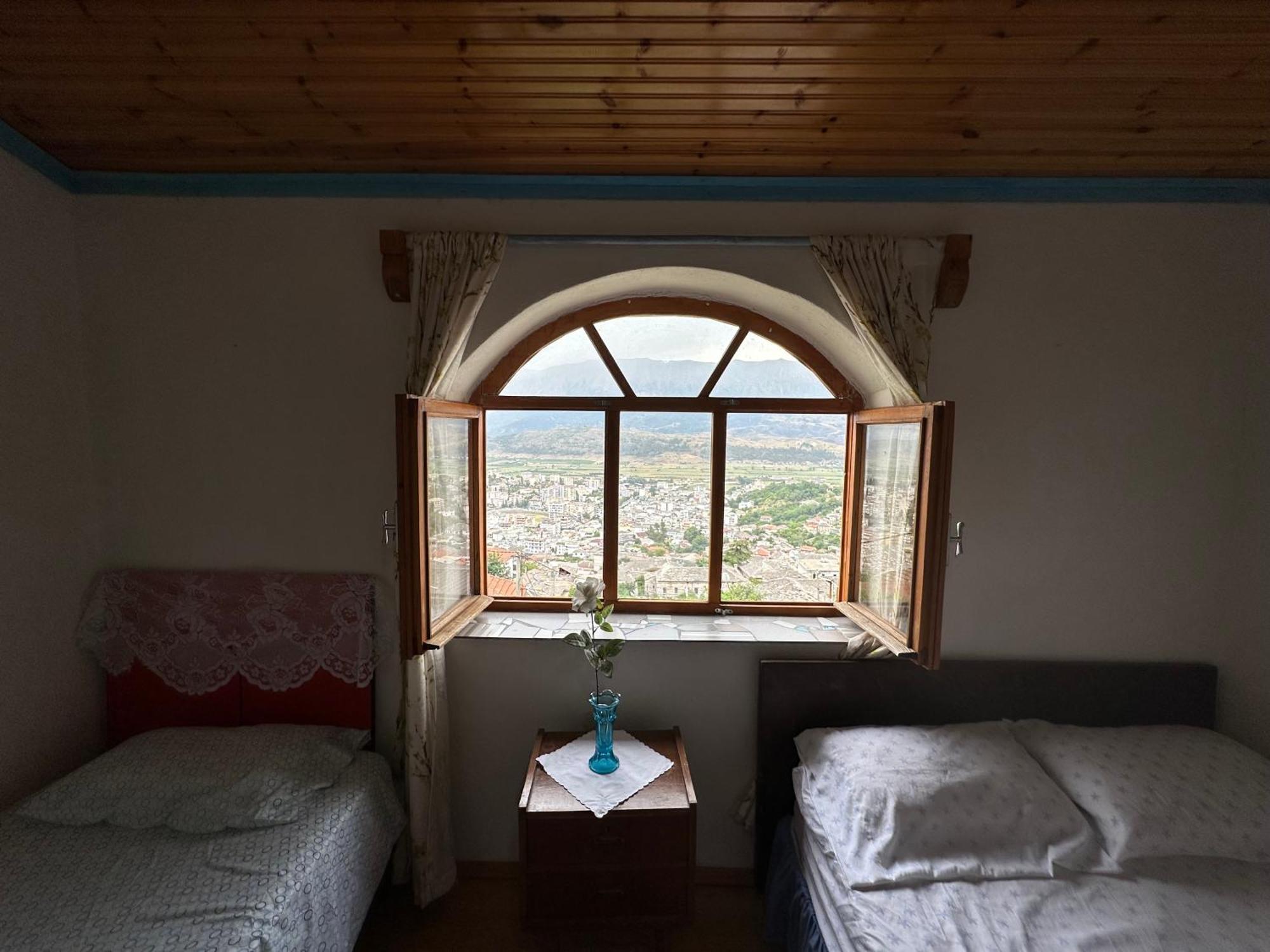 Villa Zeko Gjirokastër Eksteriør billede