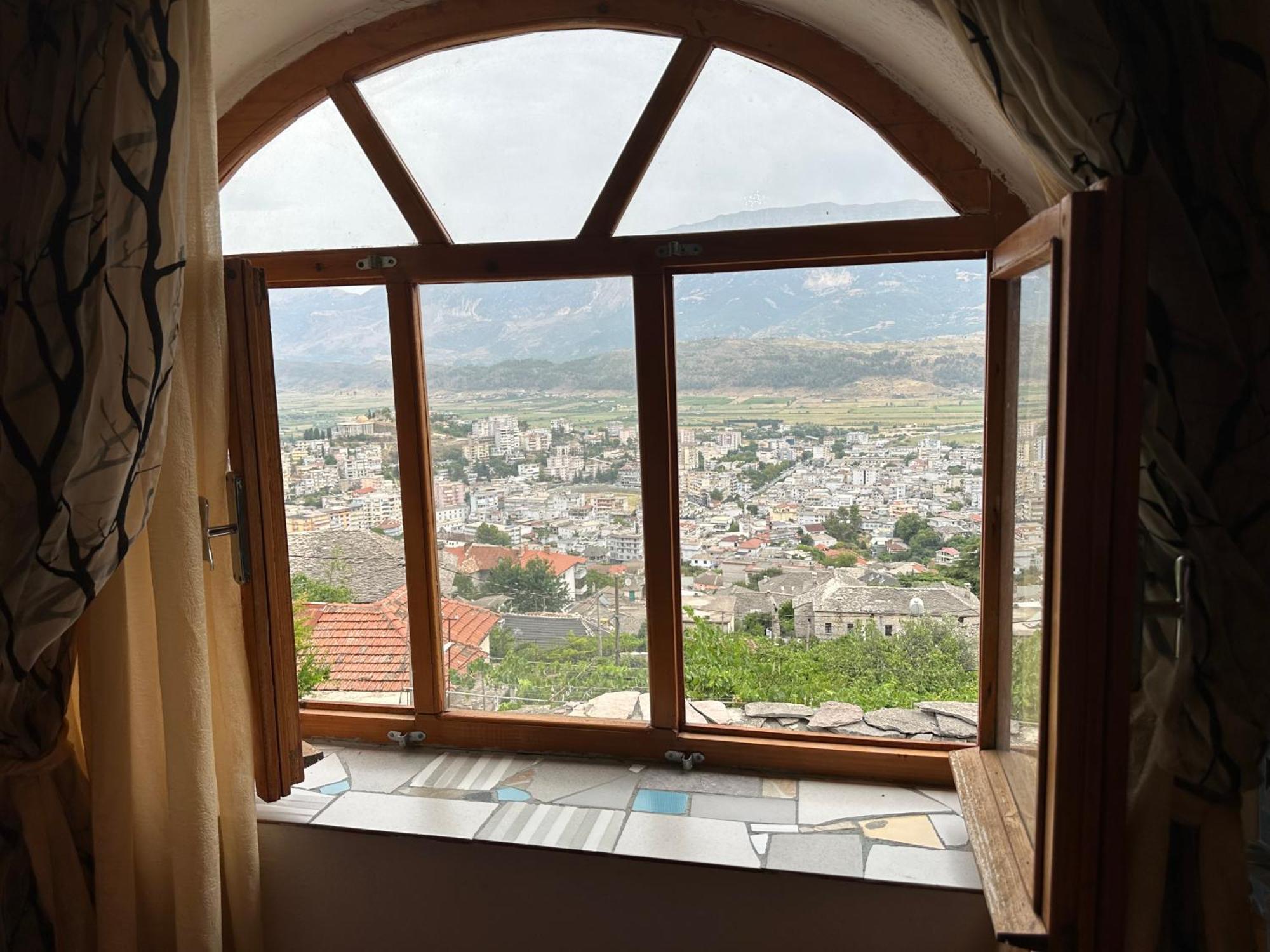 Villa Zeko Gjirokastër Eksteriør billede