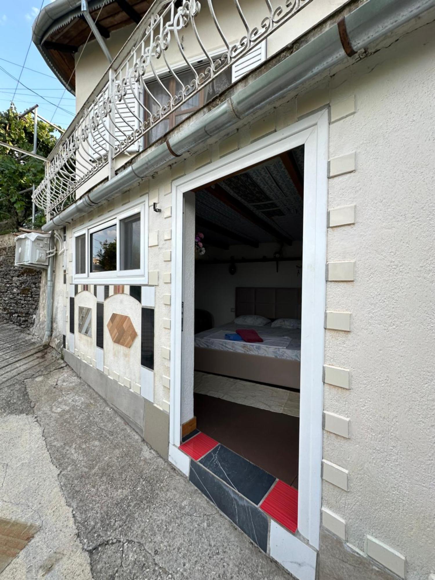 Villa Zeko Gjirokastër Eksteriør billede